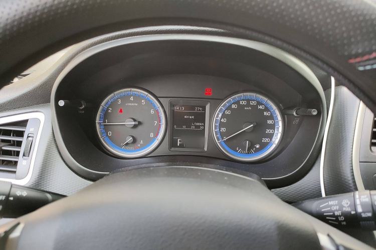 Used Suzuki S-Cross 2015 1.6L CVT Two-Wheel Drive Entry-Level Trim Instrument Cluster