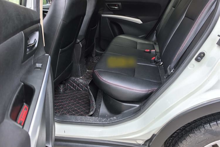 Used Suzuki S-Cross 2015 1.6L CVT Two-Wheel Drive Entry-Level Trim Interior 6