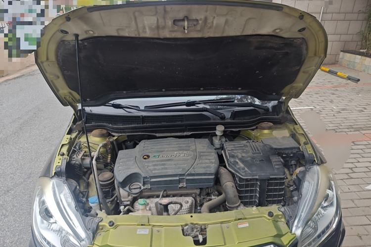Used Suzuki S-Cross 2014 1.6L CVT Two-Wheel Drive Elite Version Engine Bay