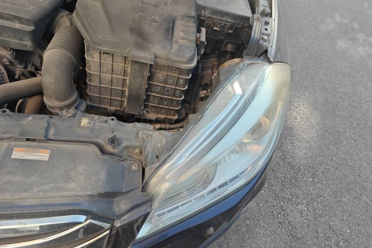 Used Suzuki S-Cross 2014 1.6L CVT Two-Wheel Drive Elite Version Engine Bay Left