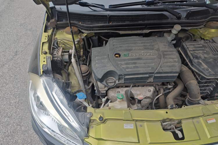 Used Suzuki S-Cross 2014 1.6L CVT Two-Wheel Drive Elite Version Engine Bay Right