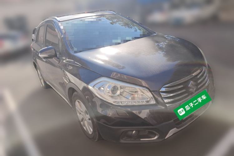 Used Suzuki S-Cross 2014 1.6L CVT Two-Wheel Drive Elite Version Front Right 45 Deg