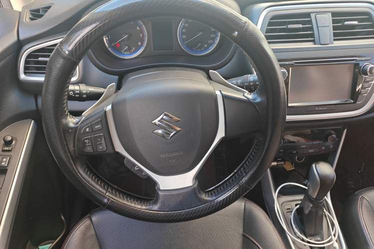 Used Suzuki S-Cross 2014 1.6L CVT Two-Wheel Drive Elite Version Steering Wheel