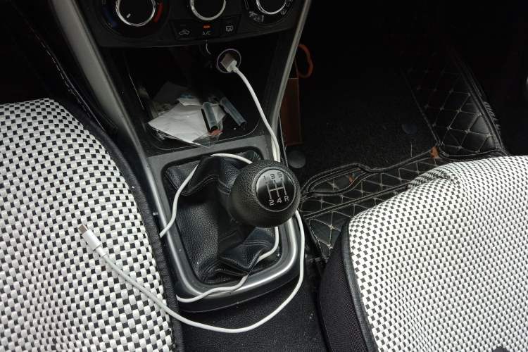 Used Suzuki S-Cross 2014 1.6L Manual Two-Wheel Drive Entry Model Gear Lever