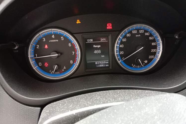 Used Suzuki S-Cross 2014 1.6L Manual Two-Wheel Drive Entry Model Odometer Close Up