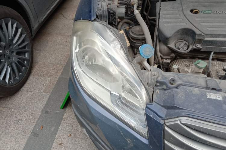 Used Suzuki S-Cross 2014 1.6L Manual Two-Wheel Drive Entry Model Right Front Headlight