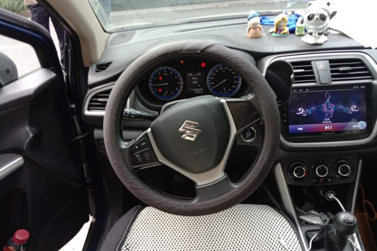 Used Suzuki S-Cross 2014 1.6L Manual Two-Wheel Drive Entry Model Steering Wheel