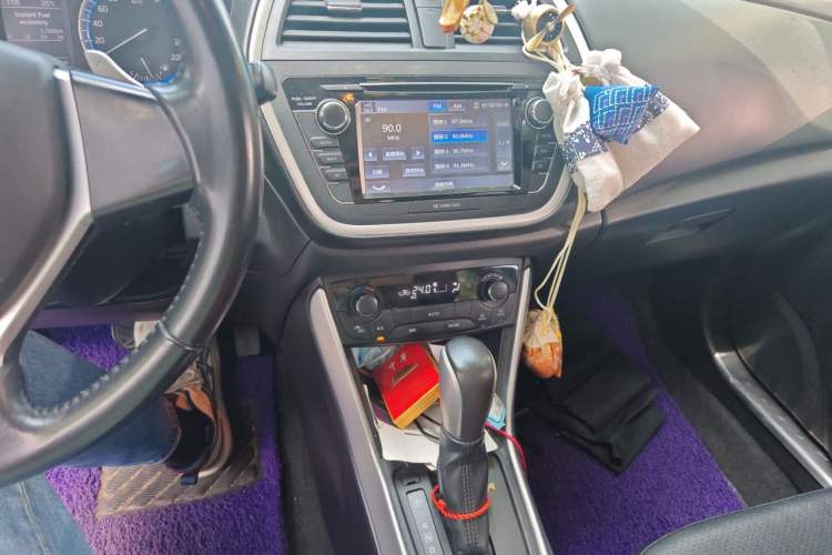 Used Suzuki S-Cross 2014 1.6L CVT Two-Wheel Drive Elite Version Audio And AC Panel