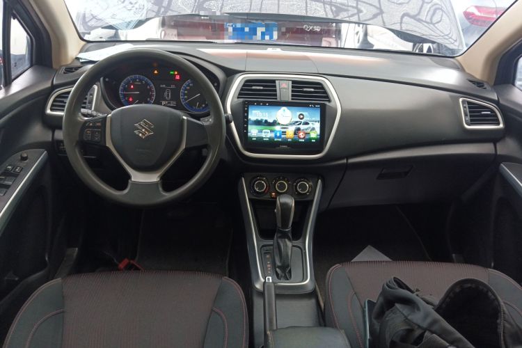 Used Suzuki S-Cross 2014 1.6L CVT Two-Wheel Drive Entry Model Center Console