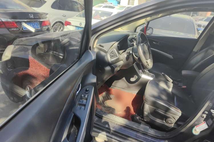 Used Suzuki S-Cross 2014 1.6L CVT Two-Wheel Drive Elite Version Driver Seat