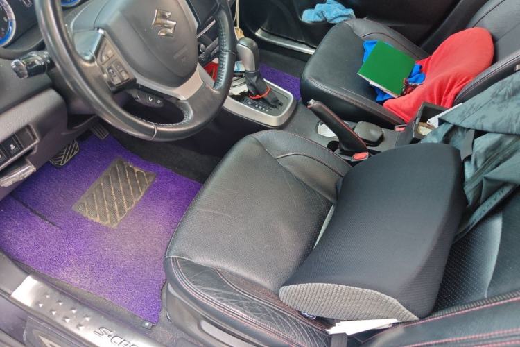 Used Suzuki S-Cross 2014 1.6L CVT Two-Wheel Drive Elite Version Driver Seat