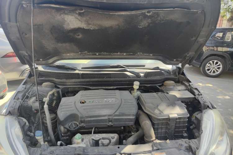 Used Suzuki S-Cross 2014 1.6L CVT Two-Wheel Drive Elite Version Engine Bay