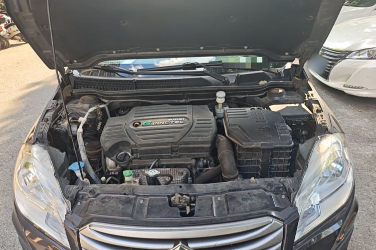 Used Suzuki S-Cross 2014 1.6L CVT Two-Wheel Drive Entry Model Engine Bay