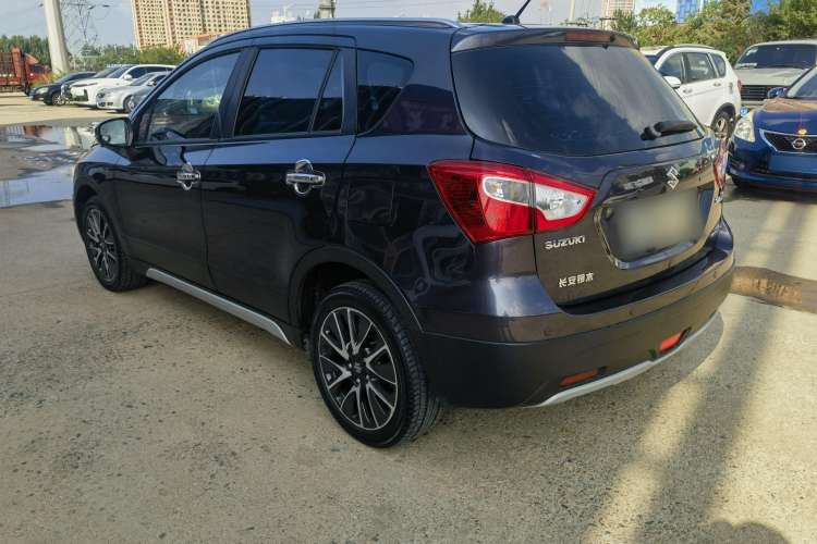 Used Suzuki S-Cross 2014 1.6L CVT Four-Wheel Drive Luxury Version Exterior 2