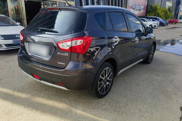 Used Suzuki S-Cross 2014 1.6L CVT Four-Wheel Drive Luxury Version Exterior 3