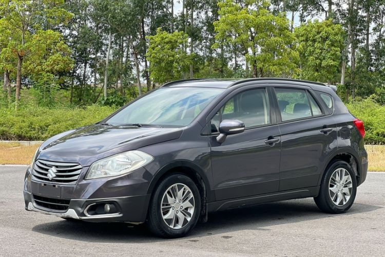 Used Suzuki S-Cross 2014 1.6L CVT Two-Wheel Drive Entry Model Exterior 5
