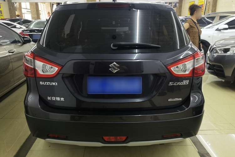 Used Suzuki S-Cross 2014 1.6L CVT Four-Wheel Drive Luxury Version Exterior 5