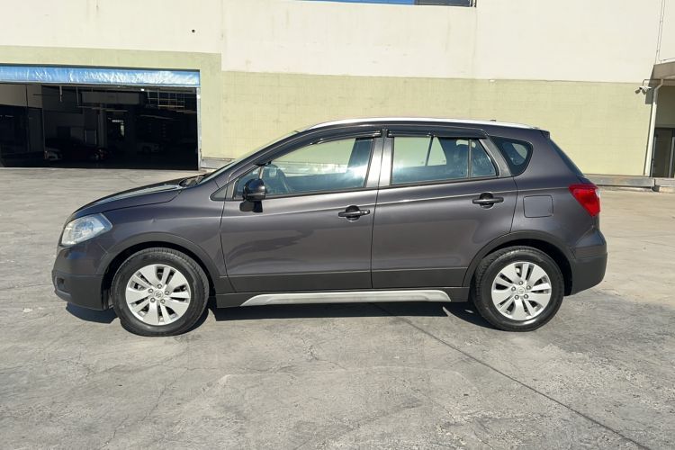 Used Suzuki S-Cross 2014 1.6L CVT Two-Wheel Drive Elite Version Exterior 5