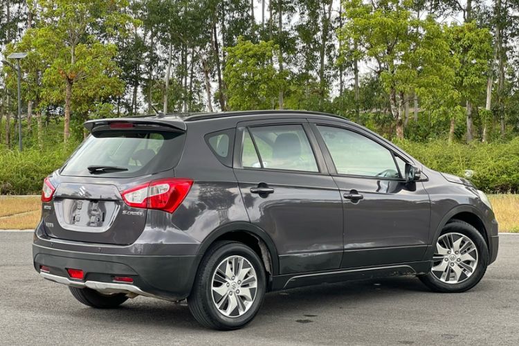 Used Suzuki S-Cross 2014 1.6L CVT Two-Wheel Drive Entry Model Exterior 6