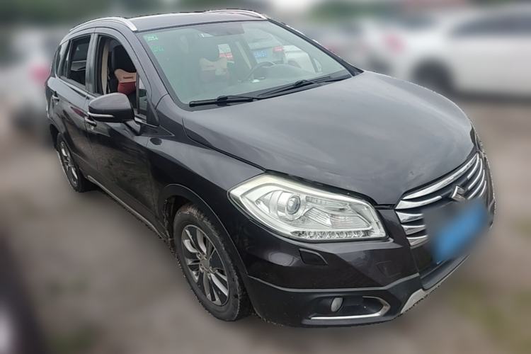 Used Suzuki S-Cross 2014 1.6L CVT Two-Wheel Drive Elite Version Front Right 45 Deg