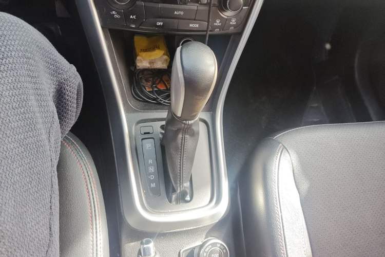 Used Suzuki S-Cross 2014 1.6L CVT Four-Wheel Drive Luxury Version Gear Lever