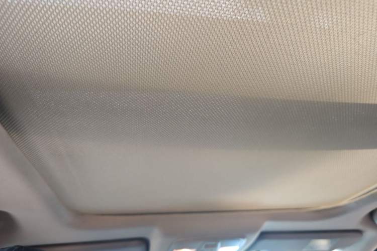 Used Suzuki S-Cross 2014 1.6L CVT Two-Wheel Drive Elite Version Headliner