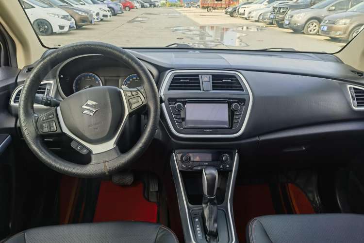 Used Suzuki S-Cross 2014 1.6L CVT Four-Wheel Drive Luxury Version Interior 1