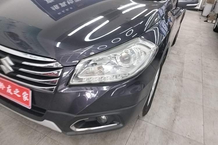 Used Suzuki S-Cross 2014 1.6L Manual Two-Wheel Drive Elite Model Left Front Headlight