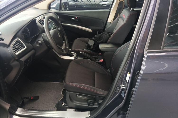 Used Suzuki S-Cross 2014 1.6L CVT Two-Wheel Drive Entry Model Left Front Seat