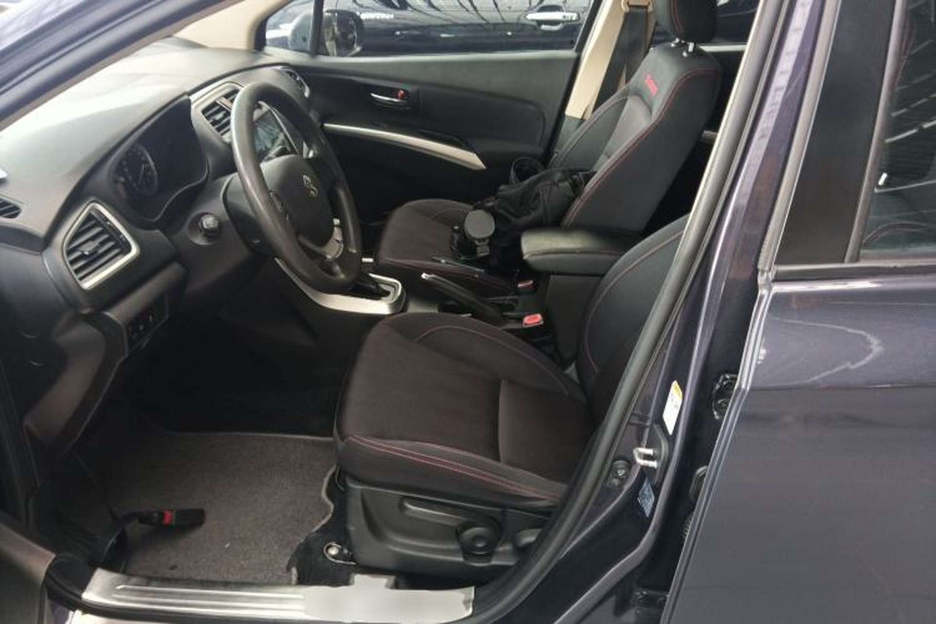 Used Suzuki S-Cross 2014 1.6L CVT Two-Wheel Drive Entry Model Left Front Seat