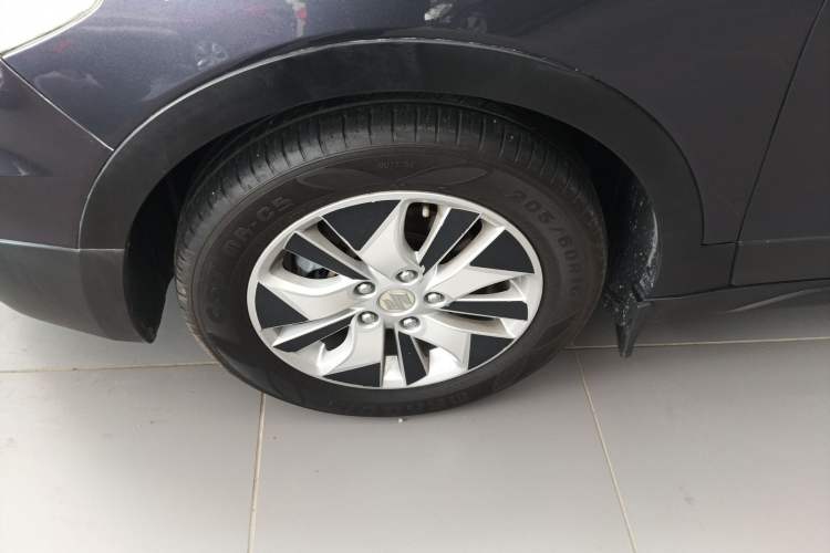 Used Suzuki S-Cross 2014 1.6L CVT Two-Wheel Drive Entry Model Left Front Wheel Hub