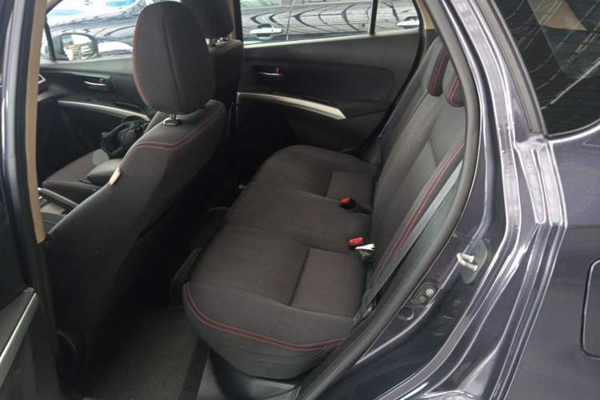 Used Suzuki S-Cross 2014 1.6L CVT Two-Wheel Drive Entry Model Left Rear Seat