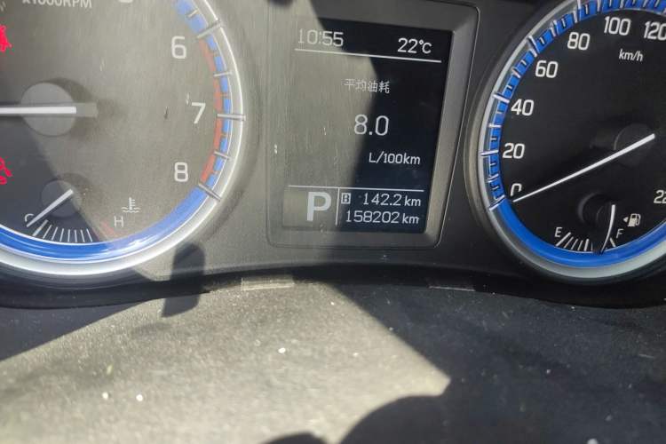 Used Suzuki S-Cross 2014 1.6L CVT Two-Wheel Drive Elite Version Odometer Close Up
