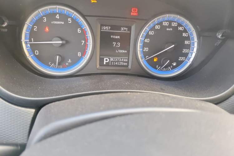 Used Suzuki S-Cross 2014 1.6L CVT Two-Wheel Drive Elite Version Odometer Close Up