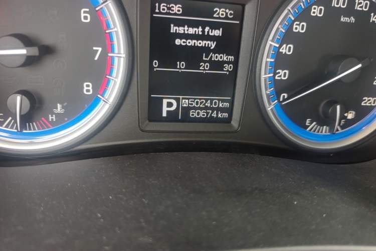 Used Suzuki S-Cross 2014 1.6L CVT Two-Wheel Drive Elite Version Odometer Close Up