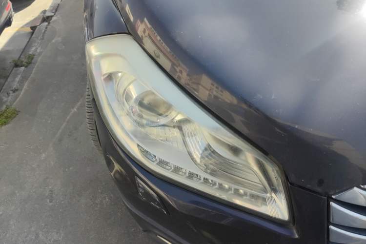 Used Suzuki S-Cross 2014 1.6L CVT Two-Wheel Drive Elite Version Right Front Headlight