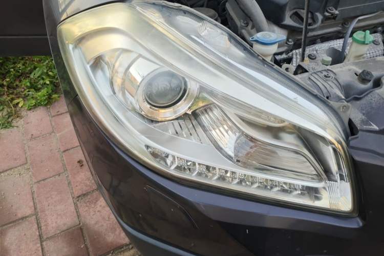 Used Suzuki S-Cross 2014 1.6L CVT Two-Wheel Drive Elite Version Right Front Headlight