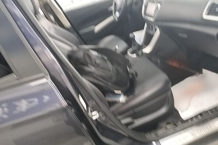 Used Suzuki S-Cross 2014 1.6L Manual Two-Wheel Drive Elite Model Right Front Seat