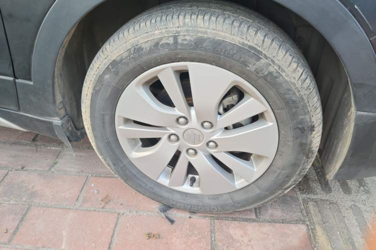 Used Suzuki S-Cross 2014 1.6L CVT Two-Wheel Drive Elite Version Right Front Wheel Hub