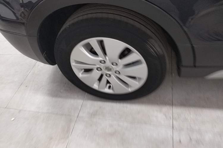 Used Suzuki S-Cross 2014 1.6L Manual Two-Wheel Drive Elite Model Right Rear Wheel Hub