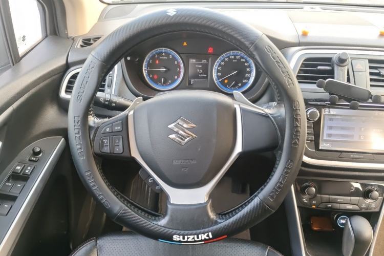 Used Suzuki S-Cross 2014 1.6L CVT Two-Wheel Drive Elite Version Steering Wheel