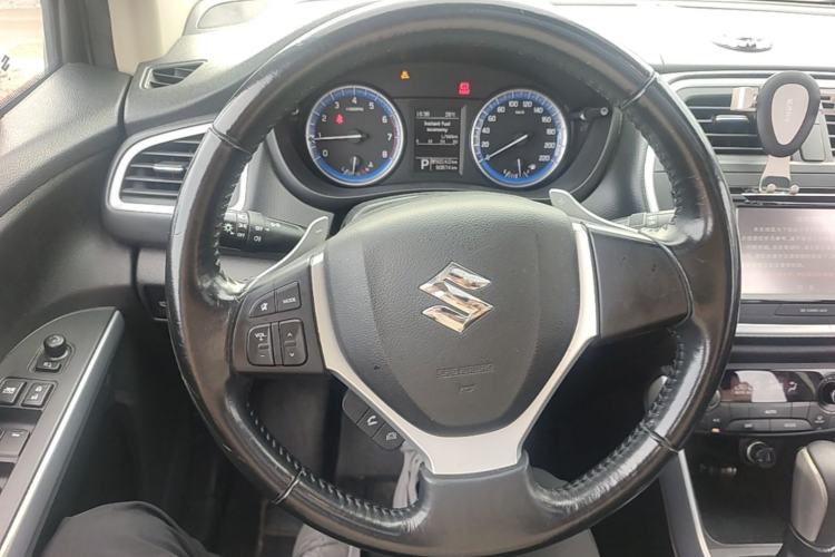 Used Suzuki S-Cross 2014 1.6L CVT Two-Wheel Drive Elite Version Steering Wheel