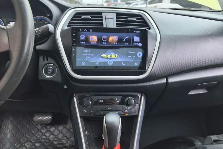 Used Suzuki S-Cross 2014 1.6L CVT Two-Wheel Drive Elite Version Audio And AC Panel