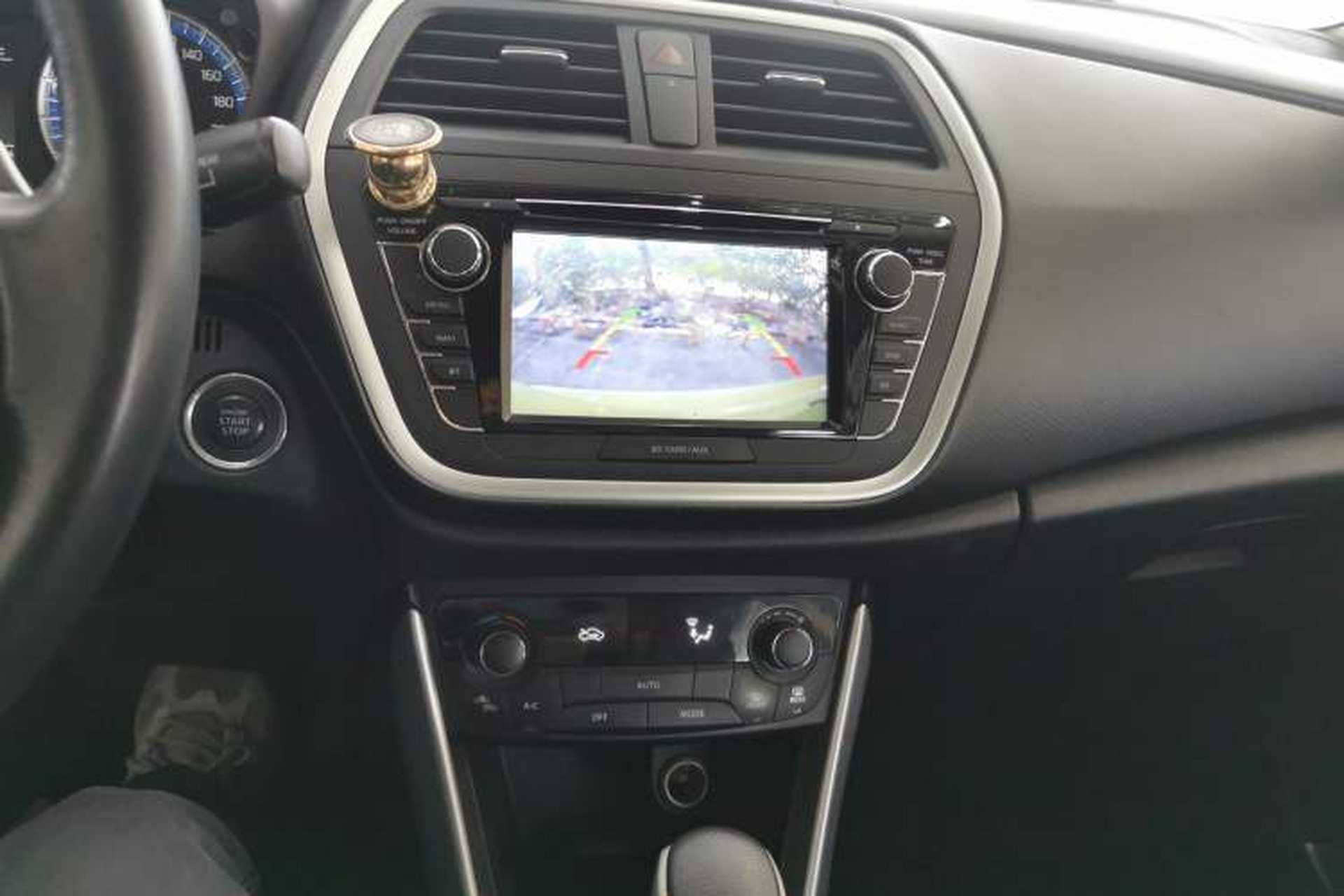 Used Suzuki S-Cross 2014 1.6L CVT Two-Wheel Drive Elite Version Audio And AC Panel