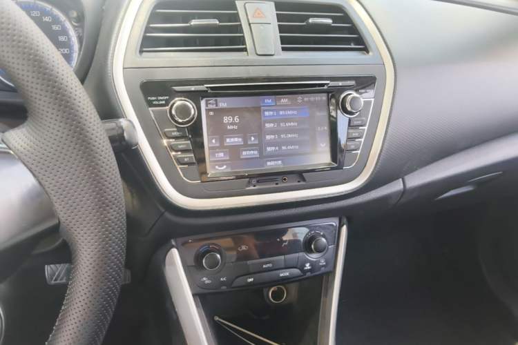 Used Suzuki S-Cross 2014 1.6L Manual Two-Wheel Drive Elite Model Audio And AC Panel