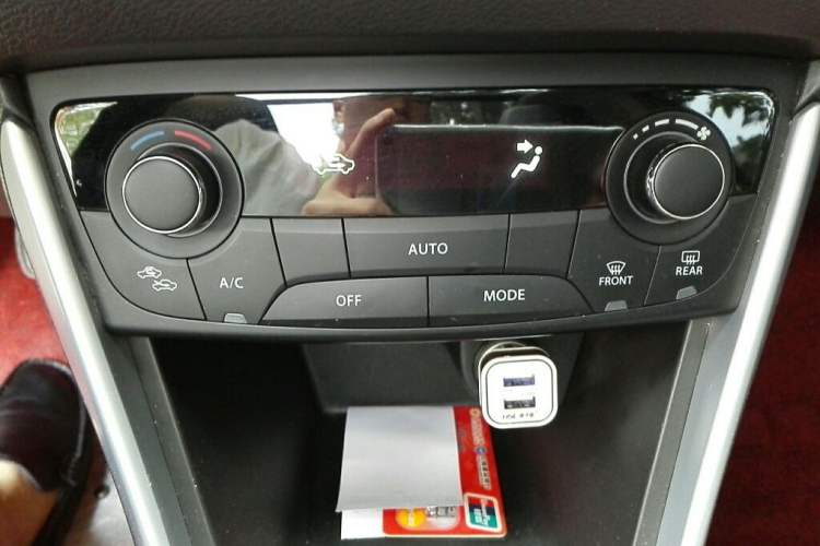Used Suzuki S-Cross 2014 1.6L Manual Two-Wheel Drive Elite Model Audio And AC Panel