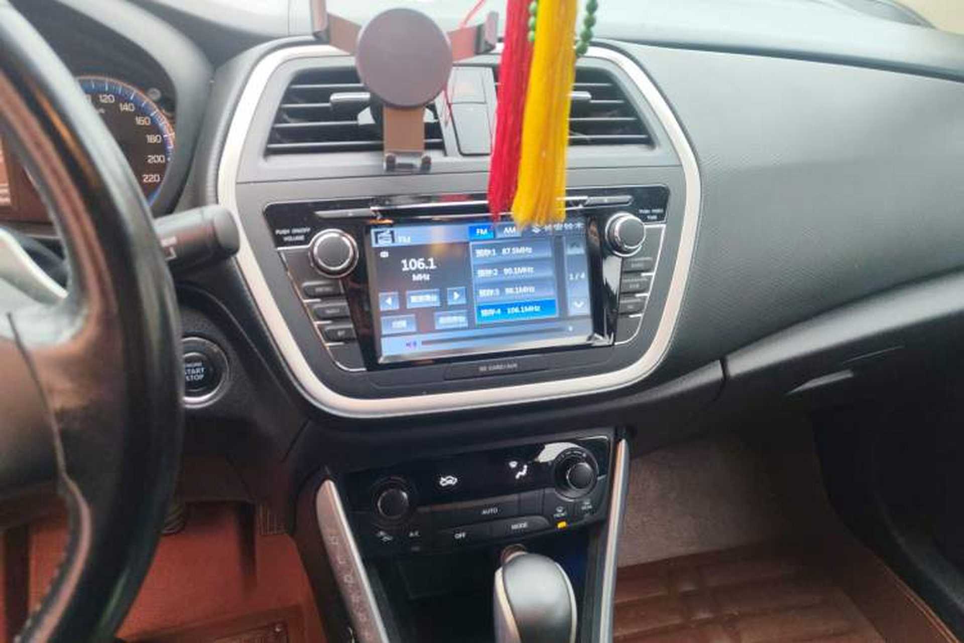 Used Suzuki S-Cross 2014 1.6L CVT Two-Wheel Drive Elite Version Audio And AC Panel