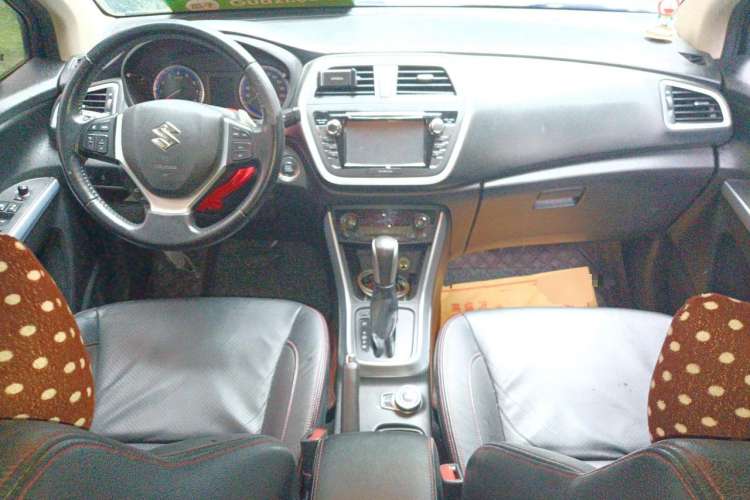 Used Suzuki S-Cross 2014 1.6L CVT Four-Wheel Drive Luxury Version Center Console