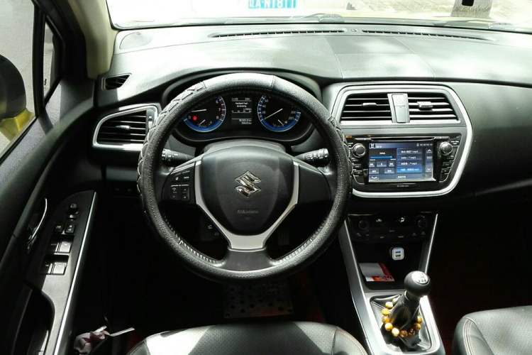 Used Suzuki S-Cross 2014 1.6L Manual Two-Wheel Drive Elite Model Center Console
