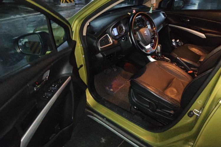 Used Suzuki S-Cross 2014 1.6L CVT Four-Wheel Drive Luxury Version Driver Seat